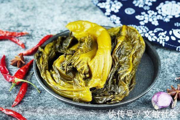 酸菜炖排骨|腌酸菜,别只知道放盐腌,多做3步,酸菜又酸又脆,放1年也不坏