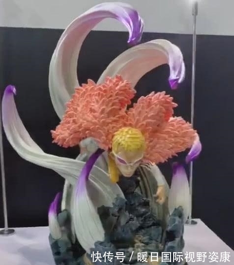 地址|小伙直播逛海贼手办展, 当白胡子出现瞬间, 网友: 跪求地址!