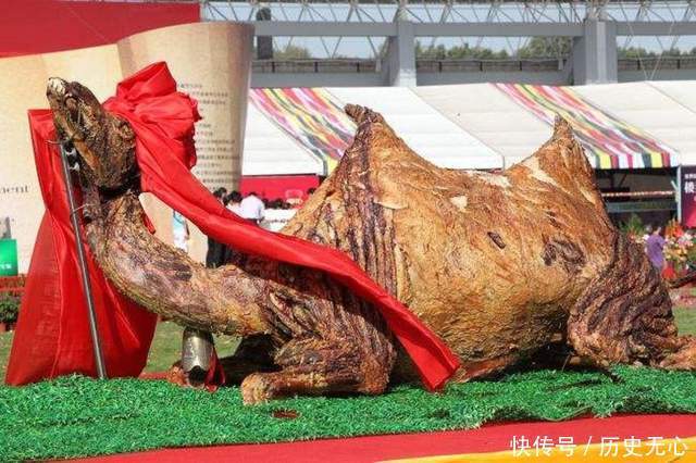 迪拜有钱人聚会吃什么鱼子酱只是开胃菜,贫穷限制了我的想象