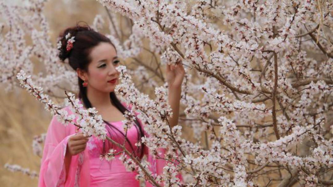 于王氏|李商隐:荷叶生时春恨生,荷叶枯时秋恨成!爱情也会慢慢地枯萎!