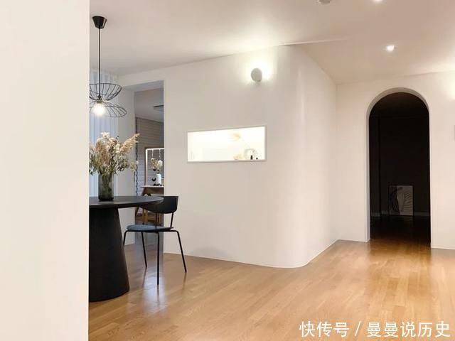 极简家|30岁一个人住145㎡，真是潇洒又酷，改成极简家，一点也不亏