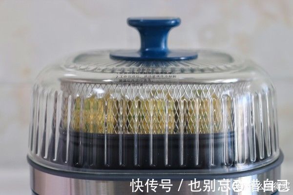 肉丸|炸丸子不用油，照样外酥里嫩，这样做的天天吃都不怕