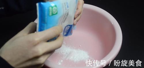 盆子|毛巾3天不洗就又脏又臭?学会这诀窍,洗完柔软又干净,太实用了