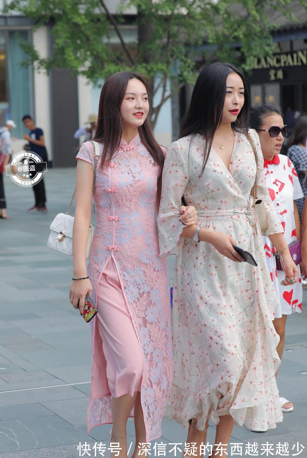 搭配|高腰设计的连衣裙穿上后很显瘦，营造完美气质，简约保暖