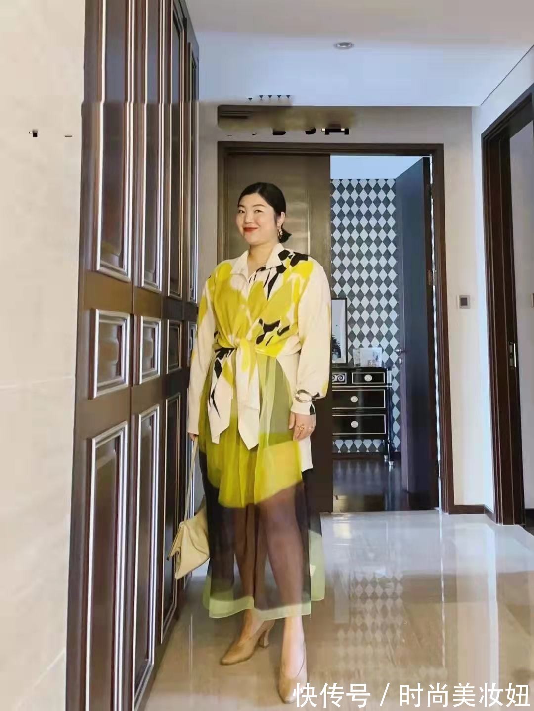 穿搭 这才是中年微胖女人该有的穿搭,高级简约又显贵,无关身材