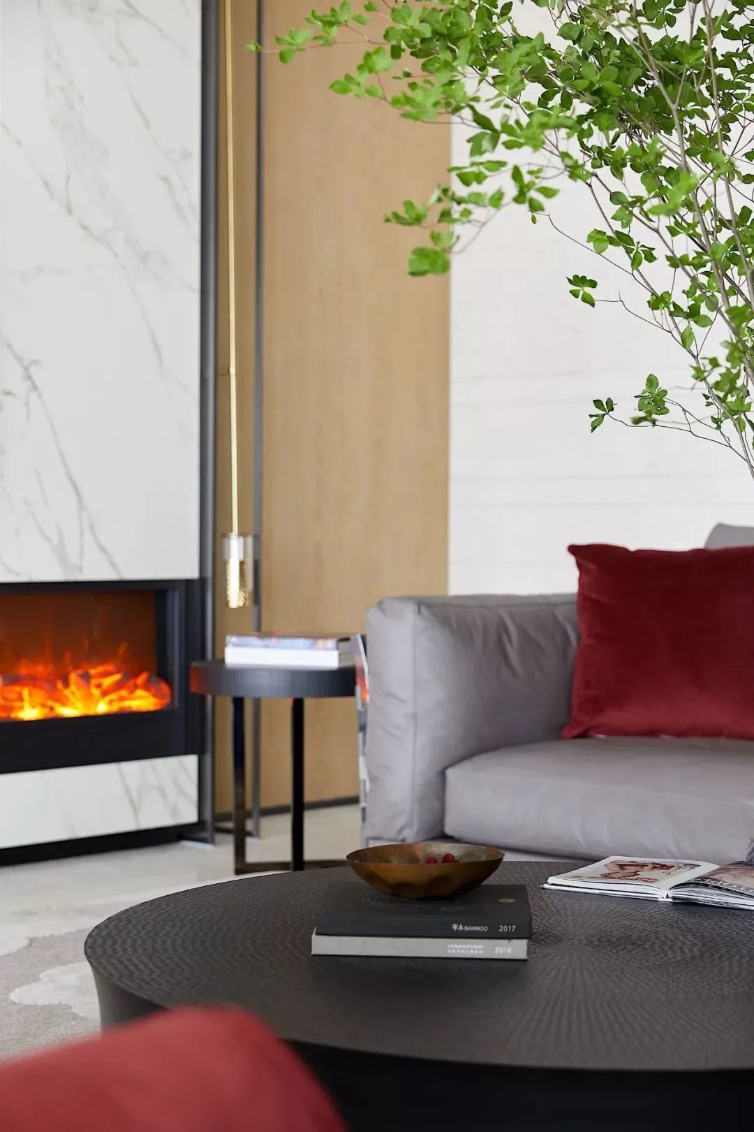 书桌|380㎡现代，返璞归真、朴素从容，这样的设计令人很轻松