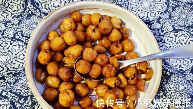 养心安神|失眠最怕这小果，30一斤，这样做每天吃几个，养心安神助睡眠