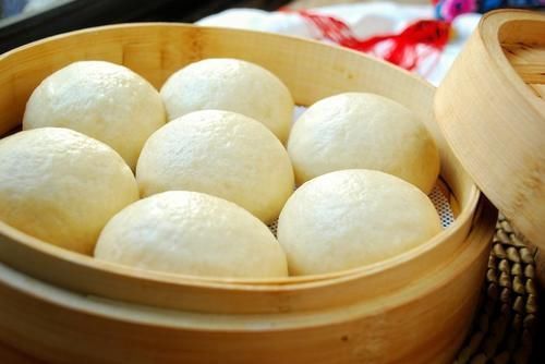 蒸馒头|不管蒸馒头还是包子,发面不能只加酵母,多加这2样,发面不用等
