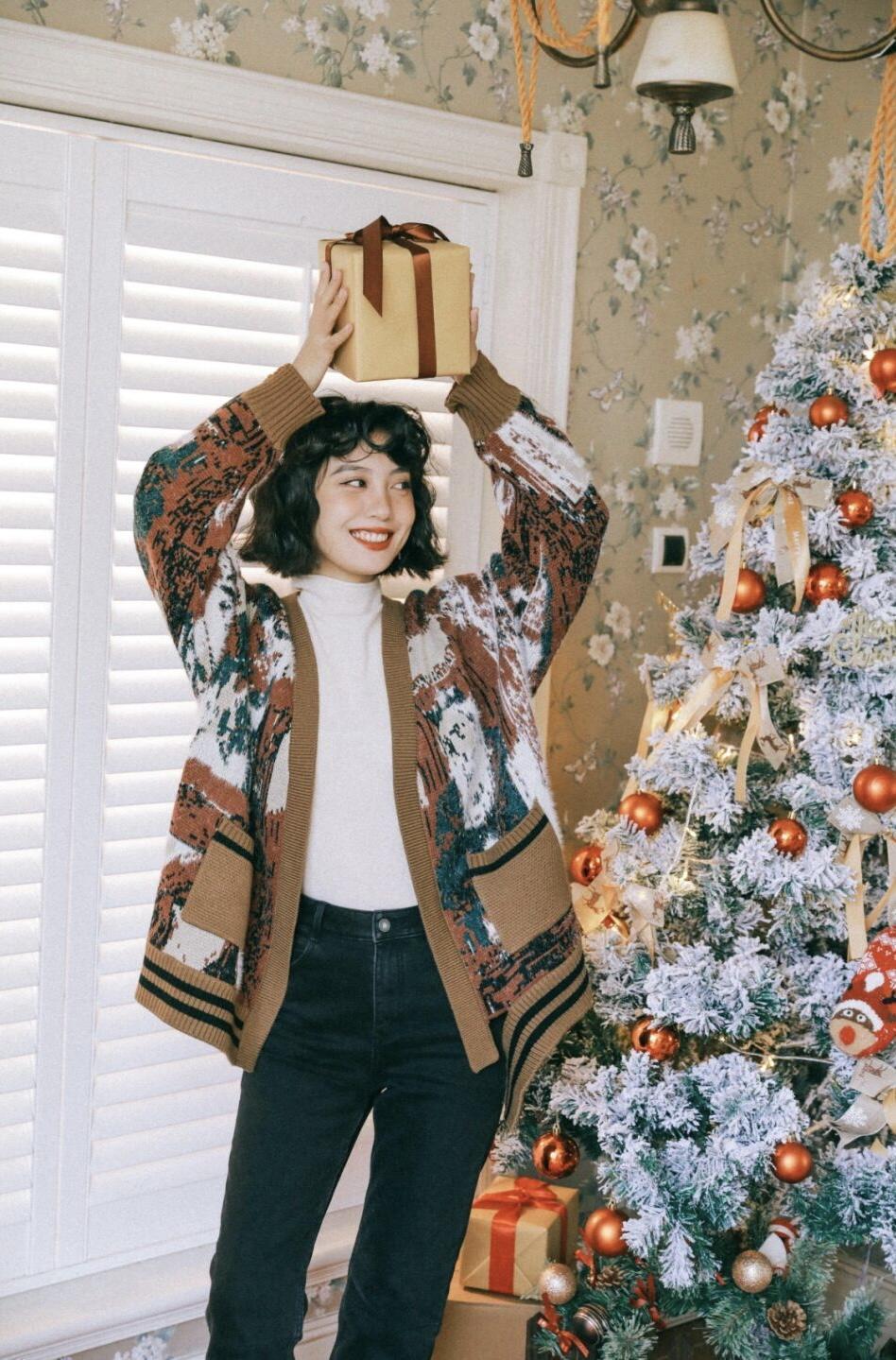 开衫 女人再不会打扮也别配“紧身衣”,毛衣才是最优雅,实用性极强