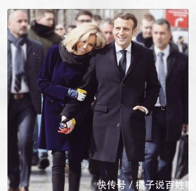 亮片|布丽吉特终于挽起头发,穿亮片长裙好美,牵手小24岁老公一脸幸福!