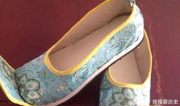 上翘|为何古人穿的鞋子前头总是翘起来?佩服老祖宗的智慧