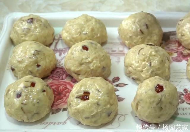 加上|苹果别直接吃了,加上鸡蛋做成早餐饼,营养好消化,孩子最爱吃