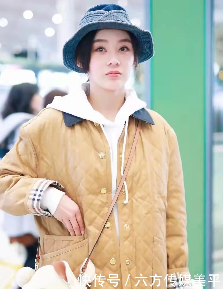 冬天穿衣要保暖好看,这几款服装作内搭,穿衣搭配不再是难题