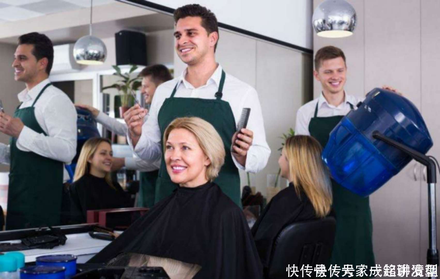 穿搭|60后女性别再留“显嫩”发型了,很时尚但毫无违和感,不符合气质