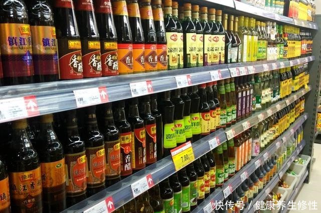 买醋时,只要瓶身没有“这行字”,全是醋酸勾兑醋,别再购买了!