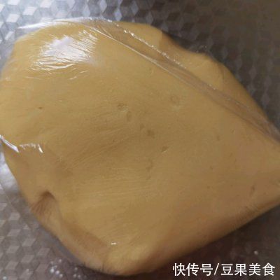 中筋面粉|厨娘教你一招巧做广式五仁月饼～螃蟹造型