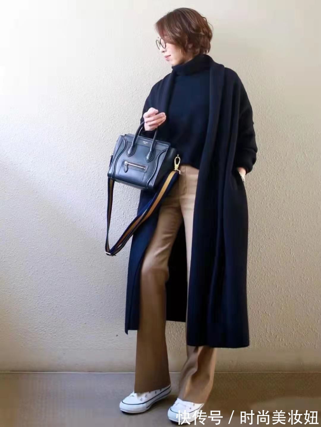 高腰裤|秋冬“长大衣”不一定配裙子,搭配这4款长裤,穿出优雅气质