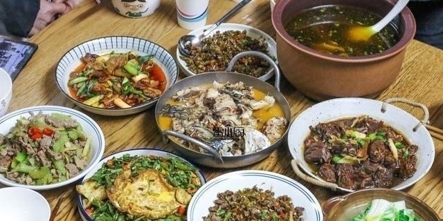 请亲戚来家里吃饭,我做了8菜1汤,有2道菜9成人都没吃过