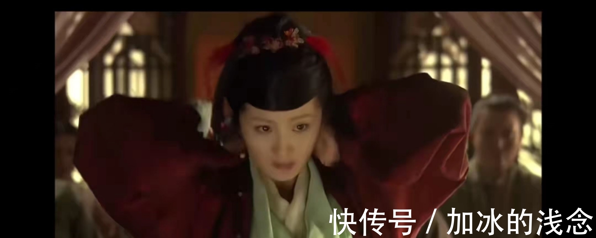 晴雯@两版《红楼梦》对比,同是挨训,一个谨言慎行,一个浮浪轻佻