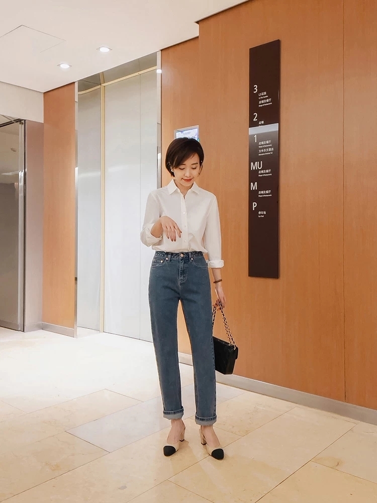 光泽感|马伊琍真是个“衬衫控”，白衬衫配印花阔腿裤简约清爽，减龄大气