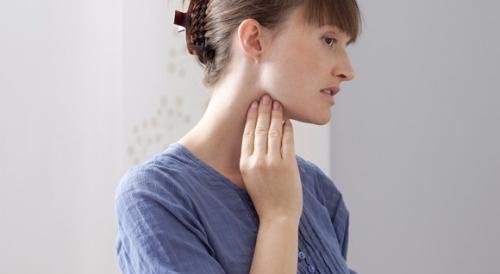 甲状腺激素|如果女性出现了这3种症状,都要提高警惕!多数是甲状腺有问题了