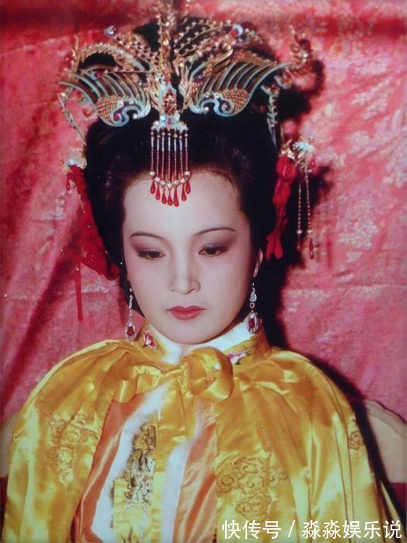 林如海@秦可卿去世的时候,林如海也去世了,作者特意支开黛玉,字字血泪