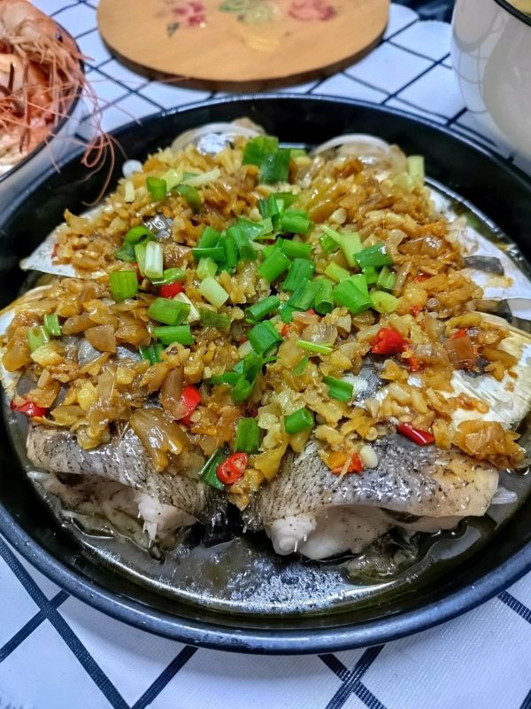 邻居开店月入10万，竟然是全靠剁椒鱼头