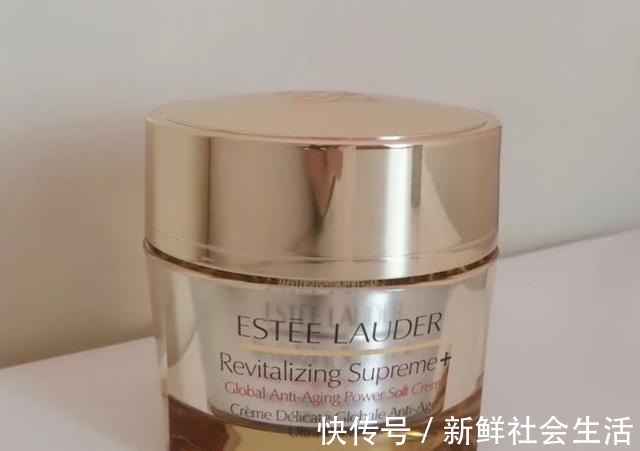 颐莲 有些女人50岁都不显老,她们都怎么保养这几款面霜补水抗皱紧致!