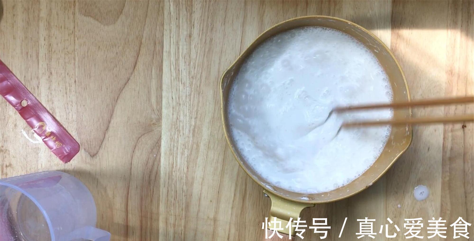 广式|广式白糖糕，材料简单口感醇香，爽口不粘牙，有一种独特的香味。