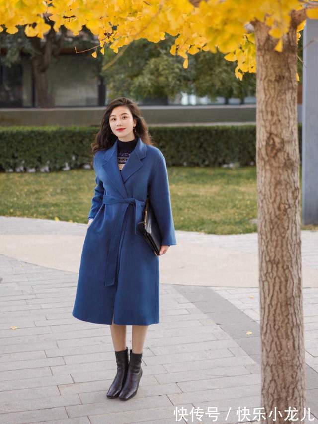 颜色 秋冬买衣服,除了黑白灰,这3个颜色也很流行,高级又时髦