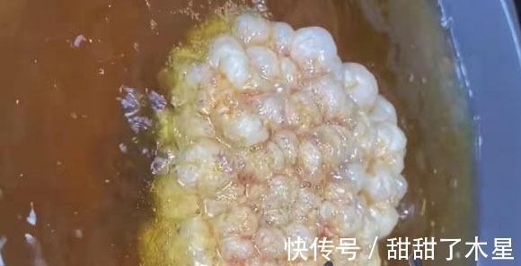嘴馋了别忘做它吃,不炖不煎,整块下锅一炸,切片蘸料吃,真香啊!
