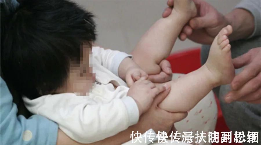 宝宝|到底能不能把屎把尿?没有标准答案,但这是我听过最合理的建议