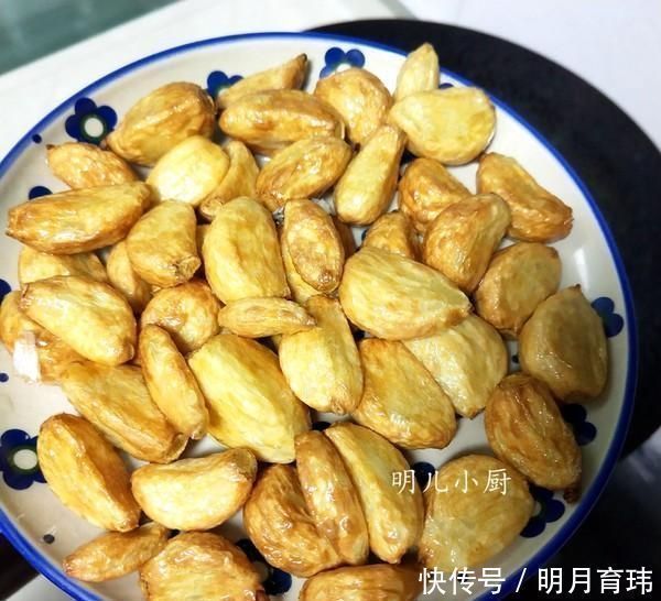 成熟度|大蒜放久了怕长芽?教你一招,即使放半年,都像刚买的,快收藏!