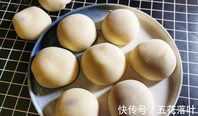 香甜|不要烤箱！教你做软糯香甜的小甜点，一看就会，操作简单没难度！