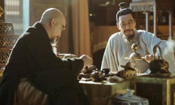 朱棣|姚广孝连朱元璋都不怕，却为何惧怕此人？逼着朱棣灭了他三族！