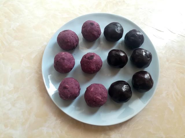 夏天我常做的糕点，不蒸也不烤，吃出冰淇淋味道，清凉又消暑