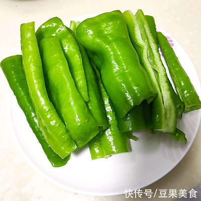 虎皮尖椒|年夜饭系列美食6-虎皮尖椒#东古家味美食#