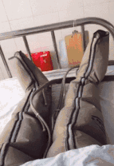 |搞笑段子GIF趣图:难道是PK输了做惩罚，男友看了都后怕，