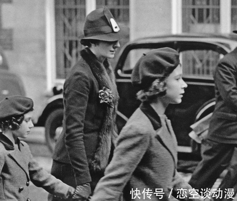 小屋|从公主到女王,穷苦女教师陪伴16年,退休卖小说王室怒收御赐婚房