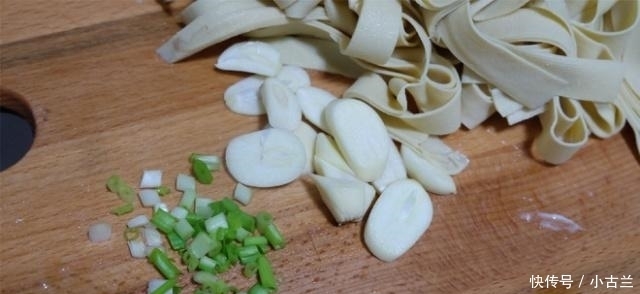 身高|表弟12岁身高1米7,就是爱吃“它”,吃再多不会腻,个子还在窜