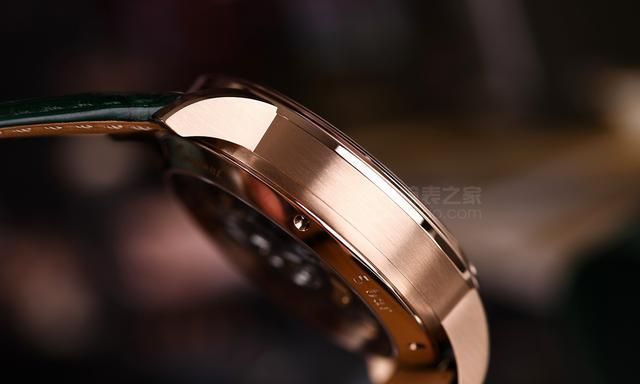 腕间的绿意 来看看格拉苏蒂原创的新绿表