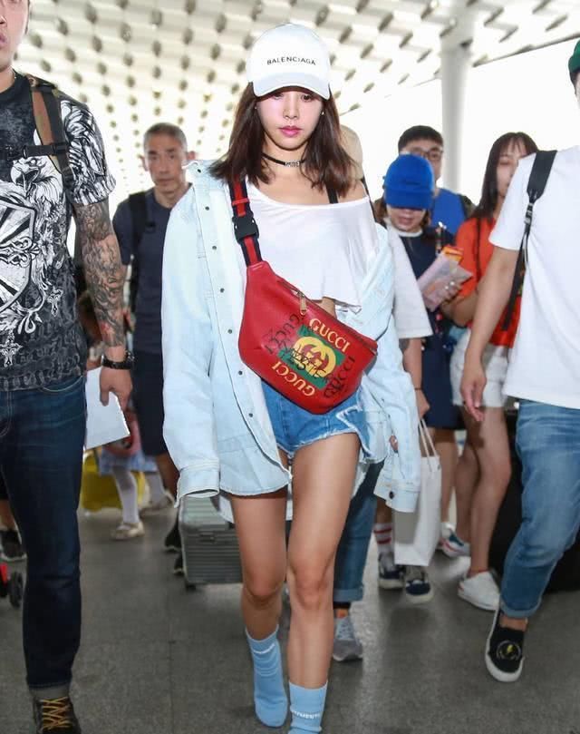 如何挑选到适合自己的腰包从这三个方向入手,轻松提升穿搭质感