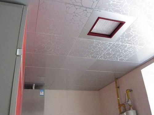 复合板|卫生间装修,吊顶扣板用复合板还是铝制品钱差不少,效果也不同
