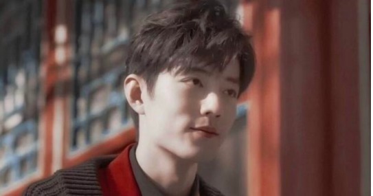 肖战参加活动,被质疑蹭热度,仔细一看却发现黑子在帮他