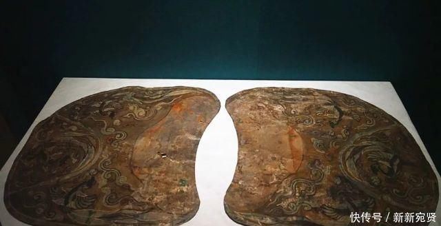 契丹贵族墓画了幅汉人美女图,还题诗说“征辽”