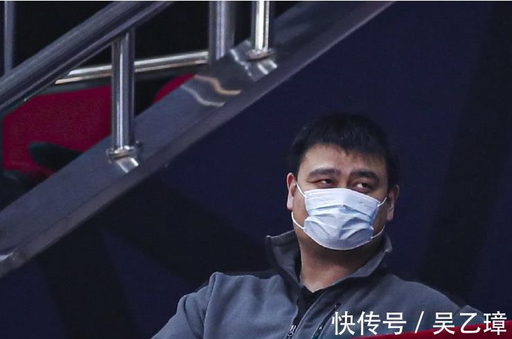 姚明|CBA官方给郭艾伦颁奖,1天连拿3大重磅荣誉!姚明该亲自发给他MVP