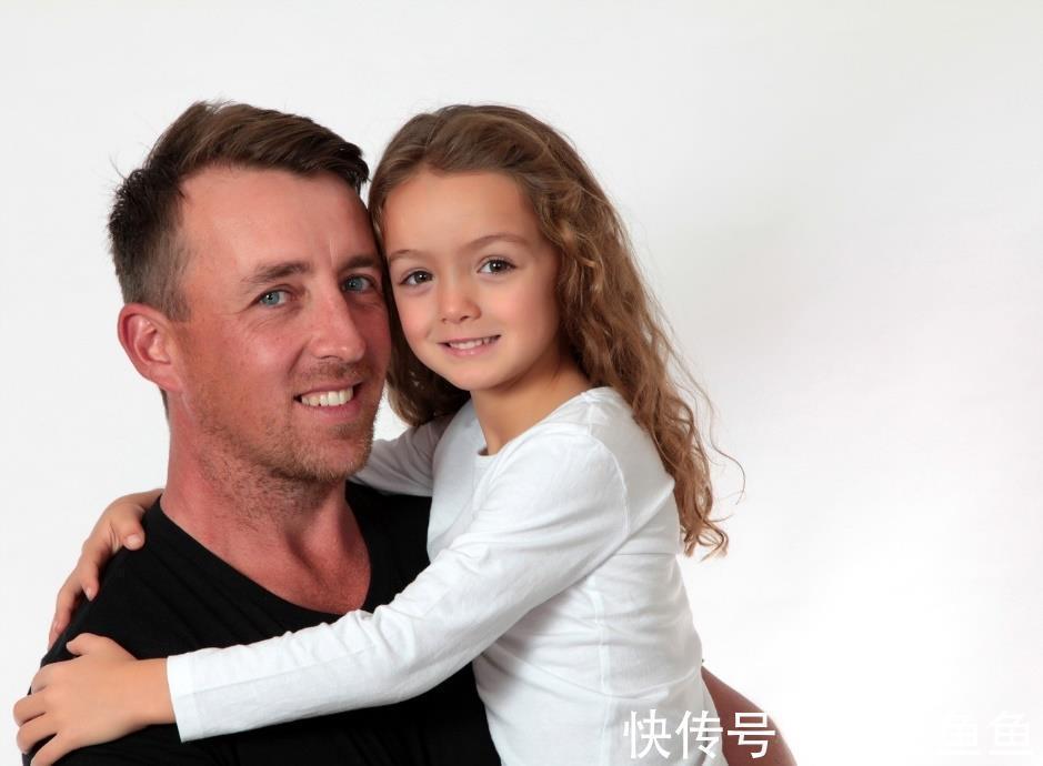 宝妈|二胎宝妈坐月子,五岁大儿子成“苦力”,一句话让爸爸无地自容