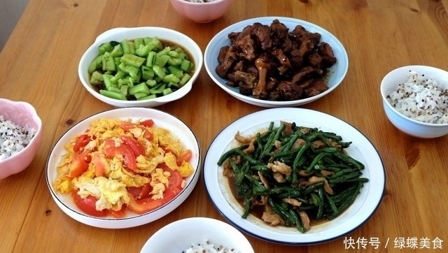 晒晒今天的午饭,30元做4道家常菜,清淡可口,比大鱼大肉受欢迎