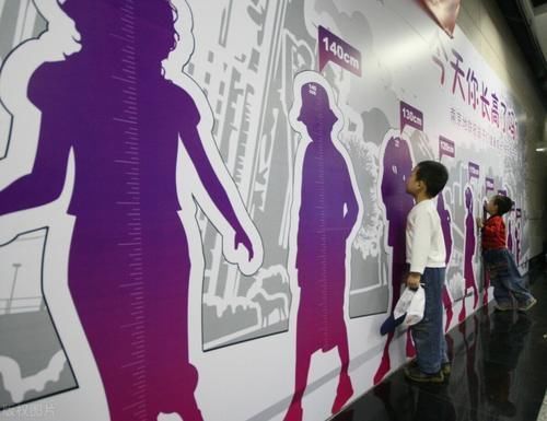 生长发育|8岁男孩子一年长高12公分,儿科主任:孩子出现这3表现,莫忽视!