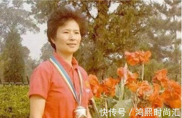 乒乓球|60年代世界冠军，晚年为不麻烦儿女进养老院，却在春节孤独离世